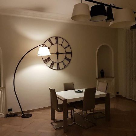 Giuria 35 - Elegante Ed Accogliente Nei Pressi Del Valentino Apartment Turin Exterior photo