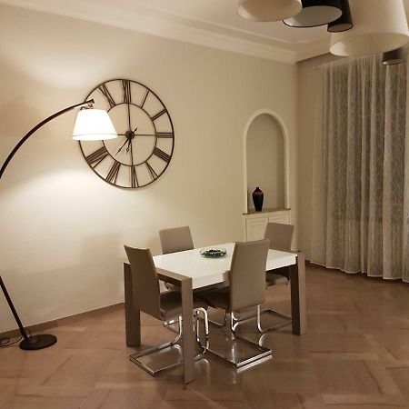 Giuria 35 - Elegante Ed Accogliente Nei Pressi Del Valentino Apartment Turin Exterior photo